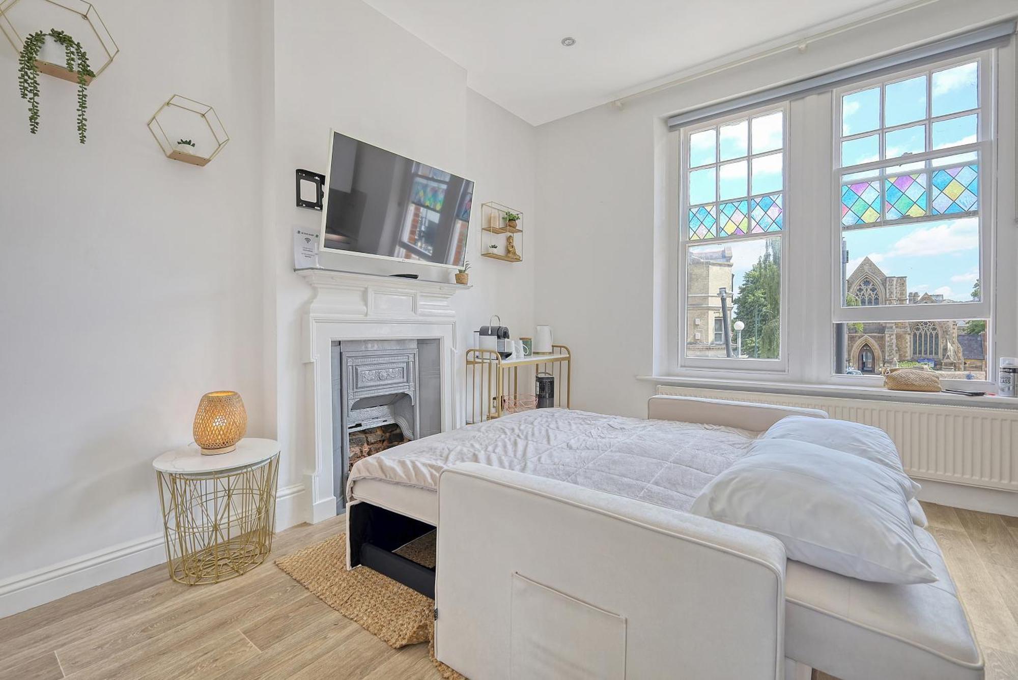 Wanstead Gem! Bright, Cosy & Immaculate 1 Bed On The High Street! * Londres