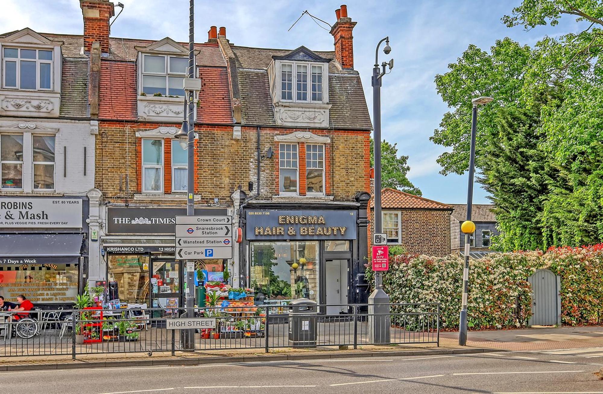 Wanstead Gem! Bright, Cosy & Immaculate 1 Bed On The High Street! *